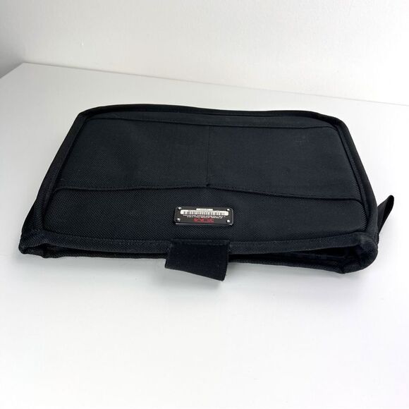 TUMI Black Padded Nylon Pouch Laptop Computer Sleeve Insert 281SD3 - Picture 4 of 8